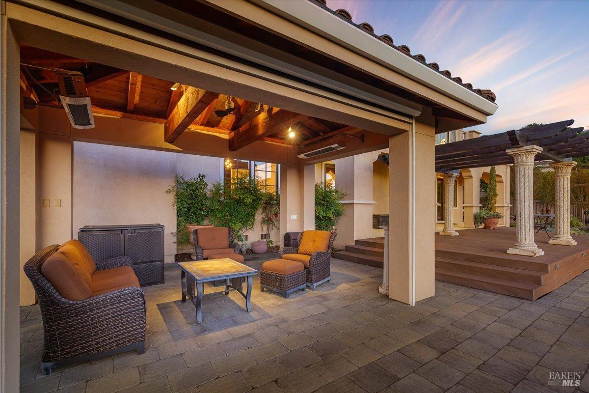 1046 Valle View Court