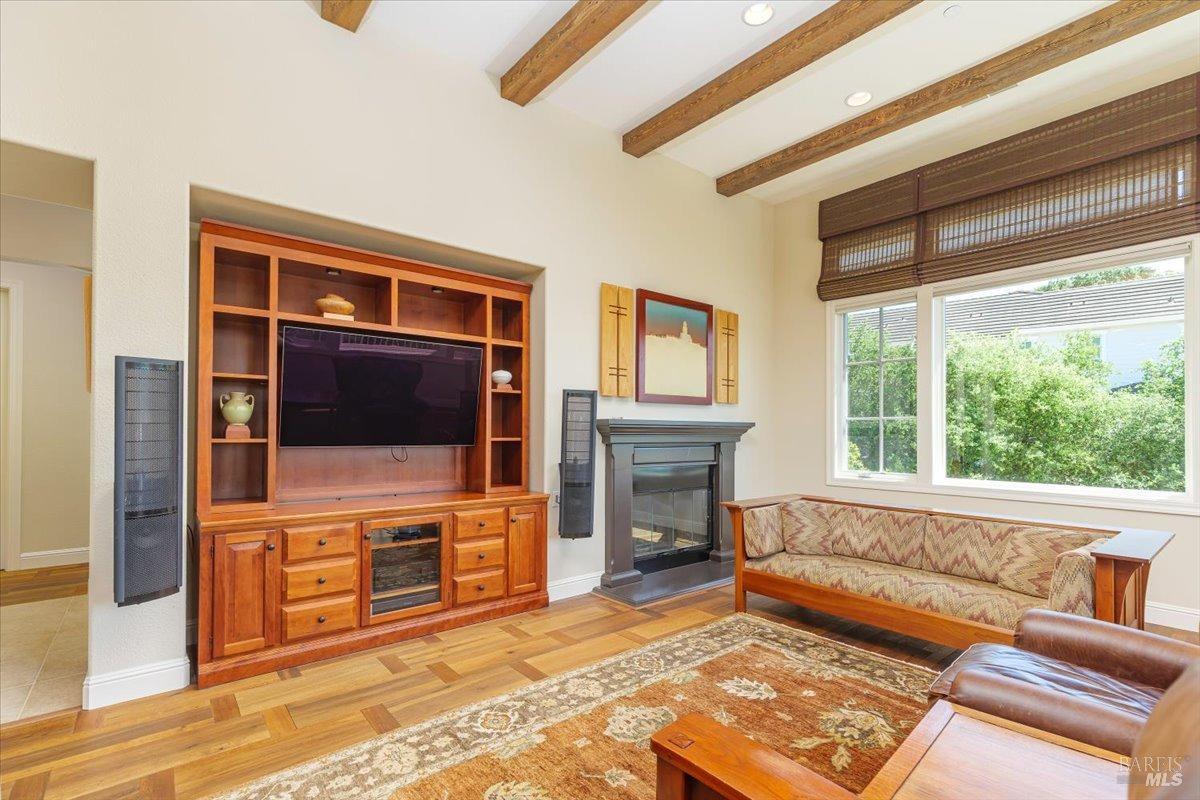 1046 Valle View Court