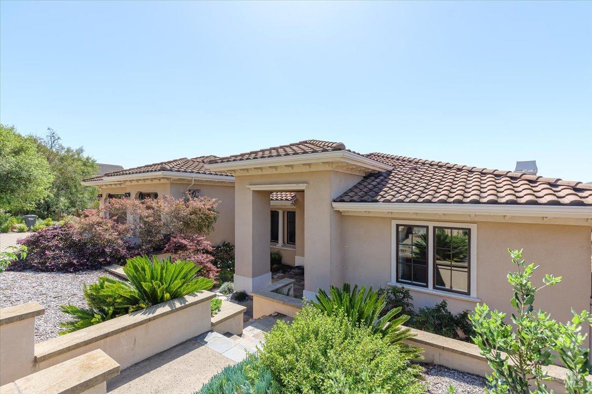 1046 Valle View Court