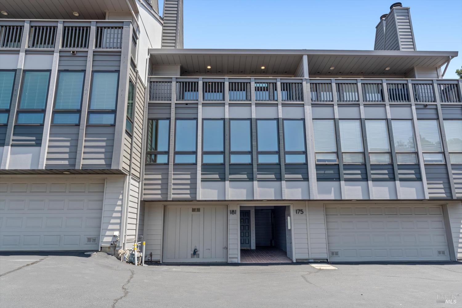 181 Professional Center Pkwy