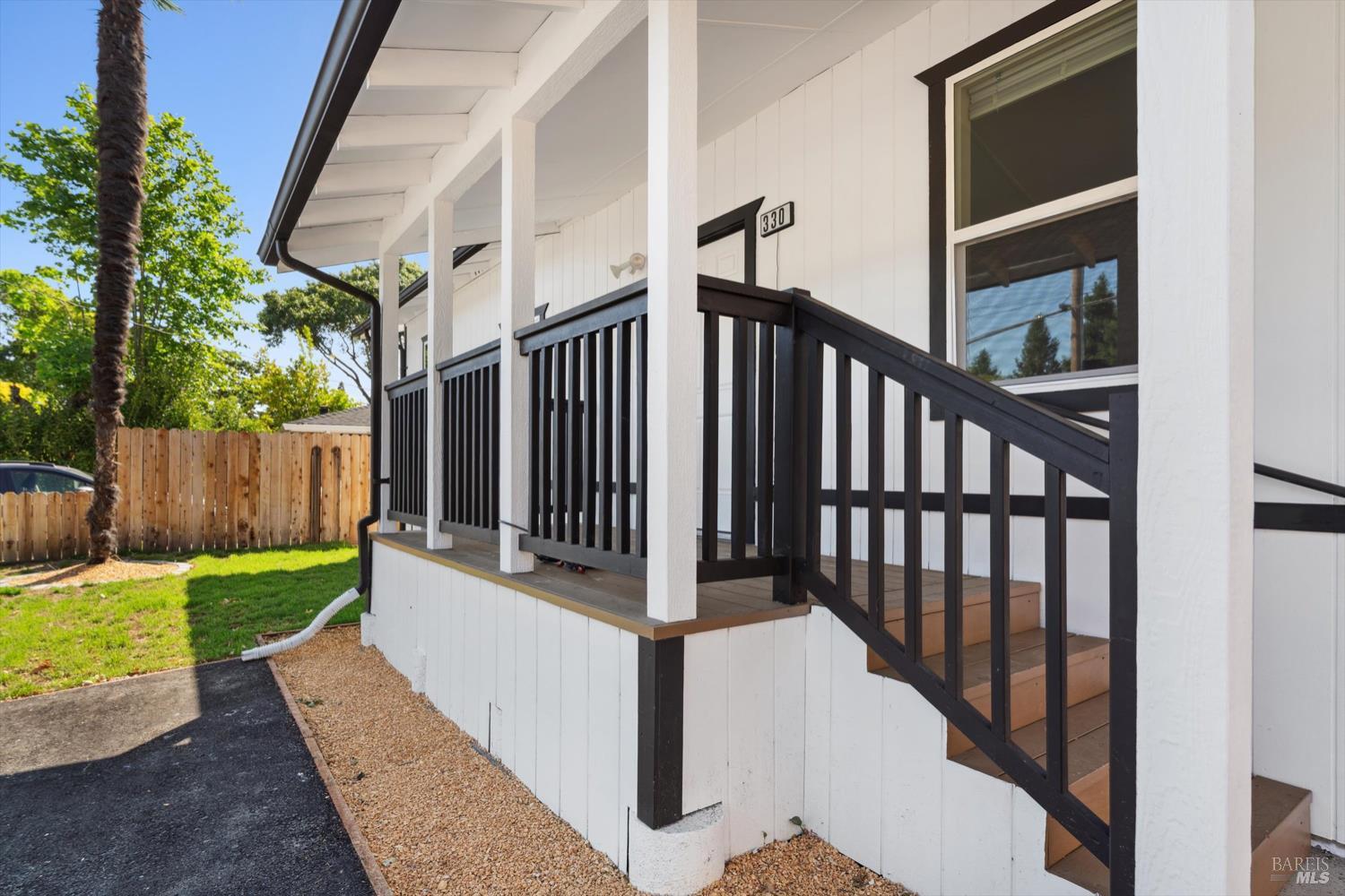 330 W Sierra Ave