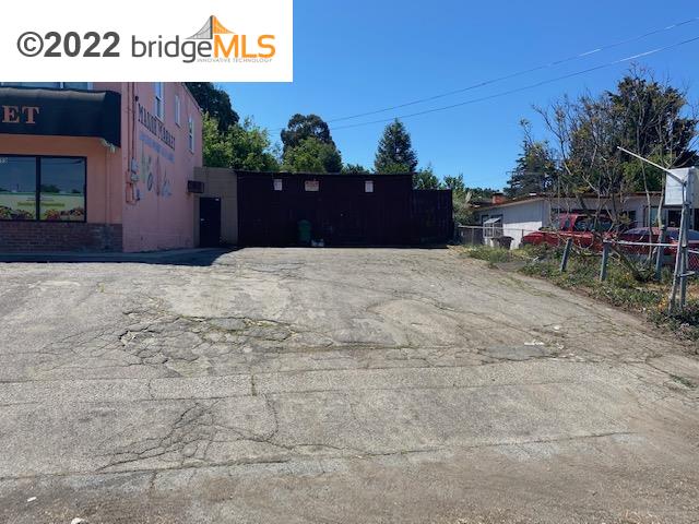 959 Manor Rd