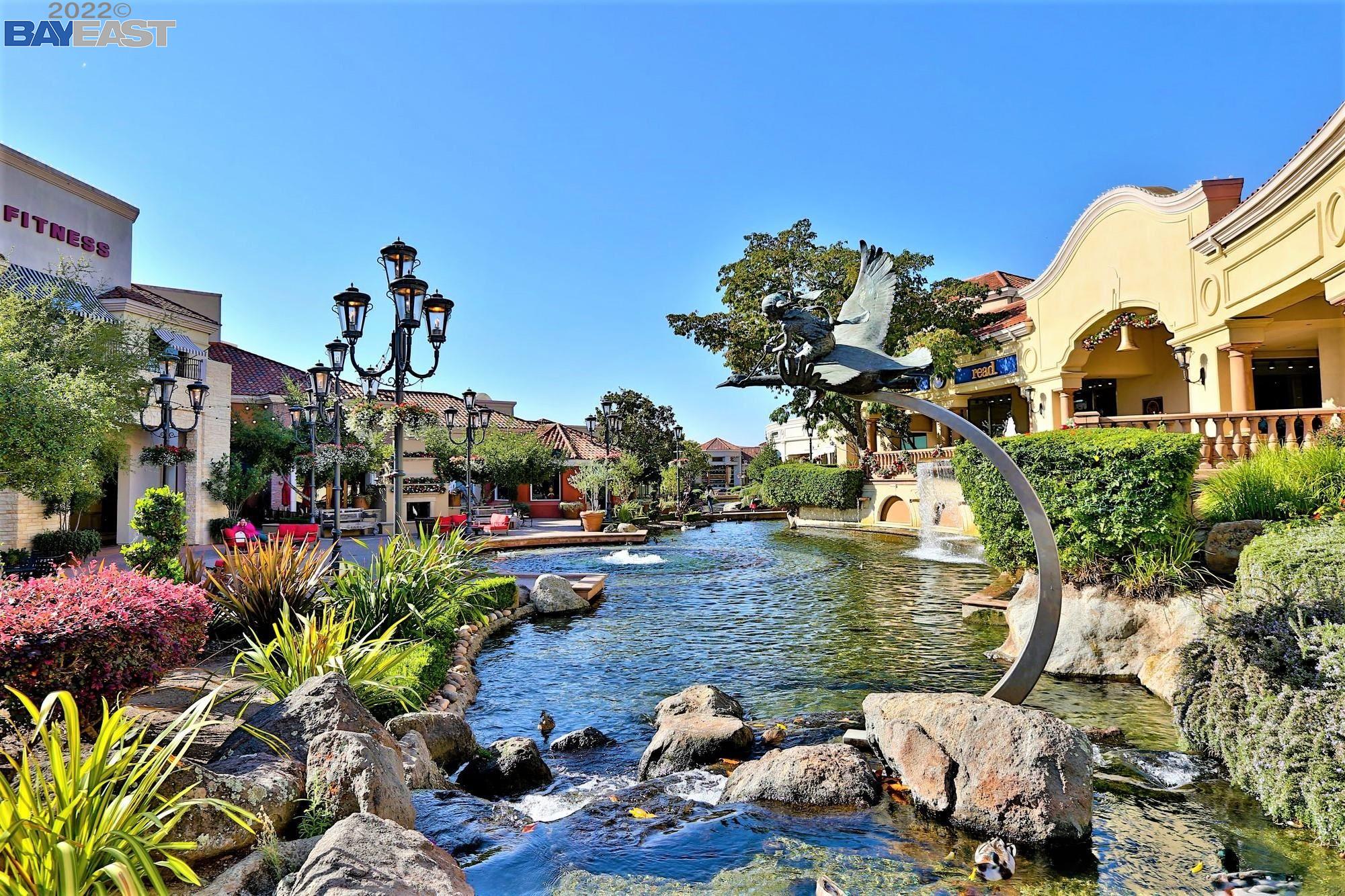 3040 Live Oak Ct