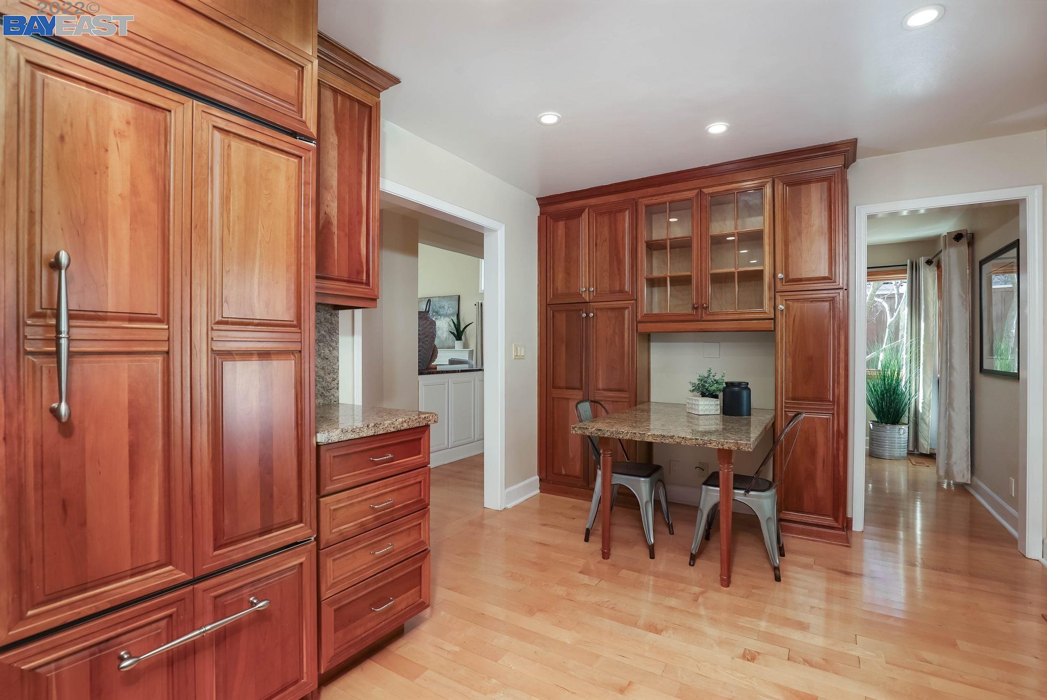 3040 Live Oak Ct