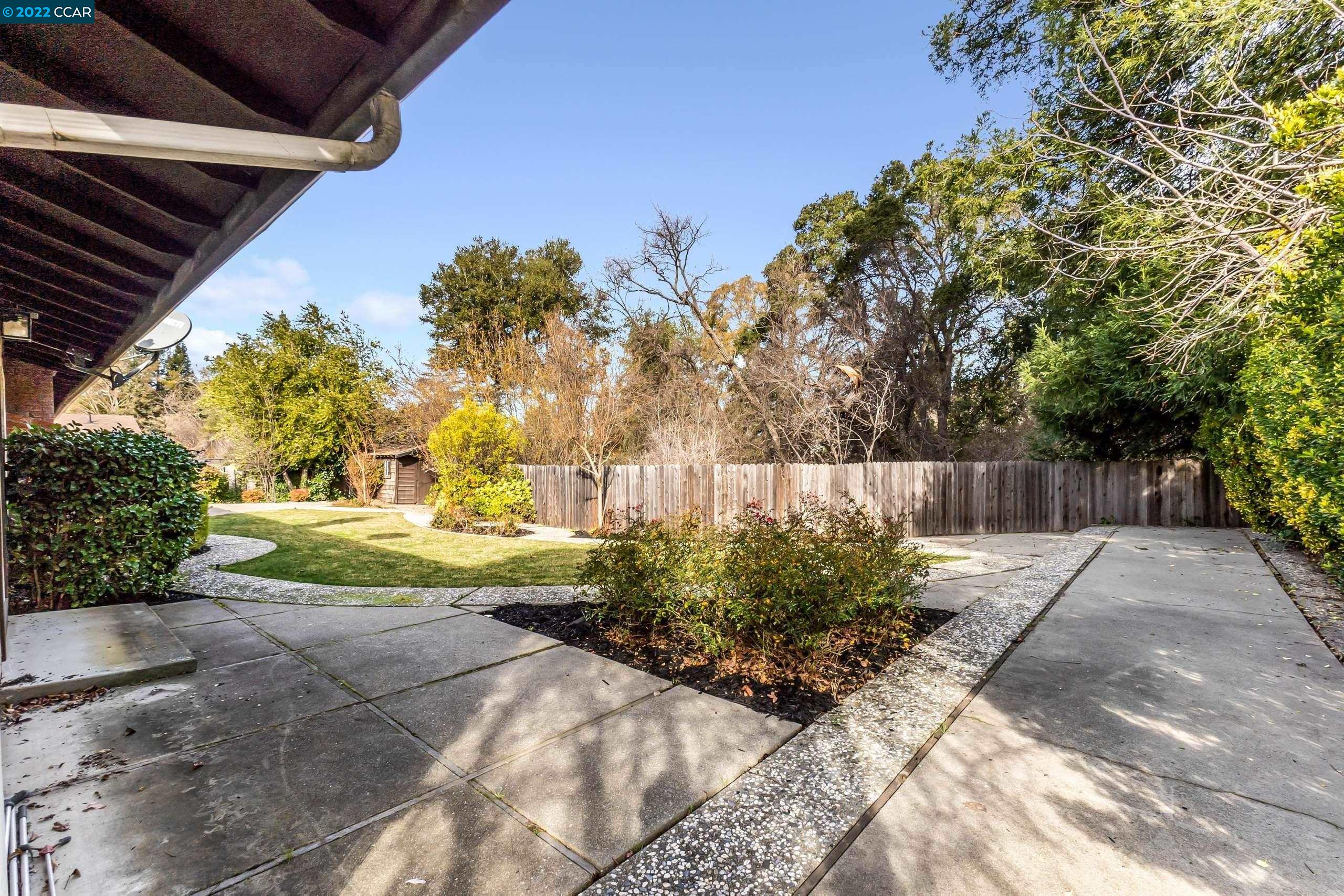335 Deerfield Dr