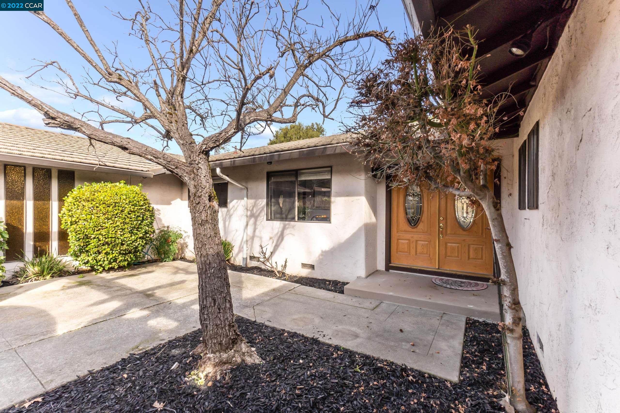 335 Deerfield Dr