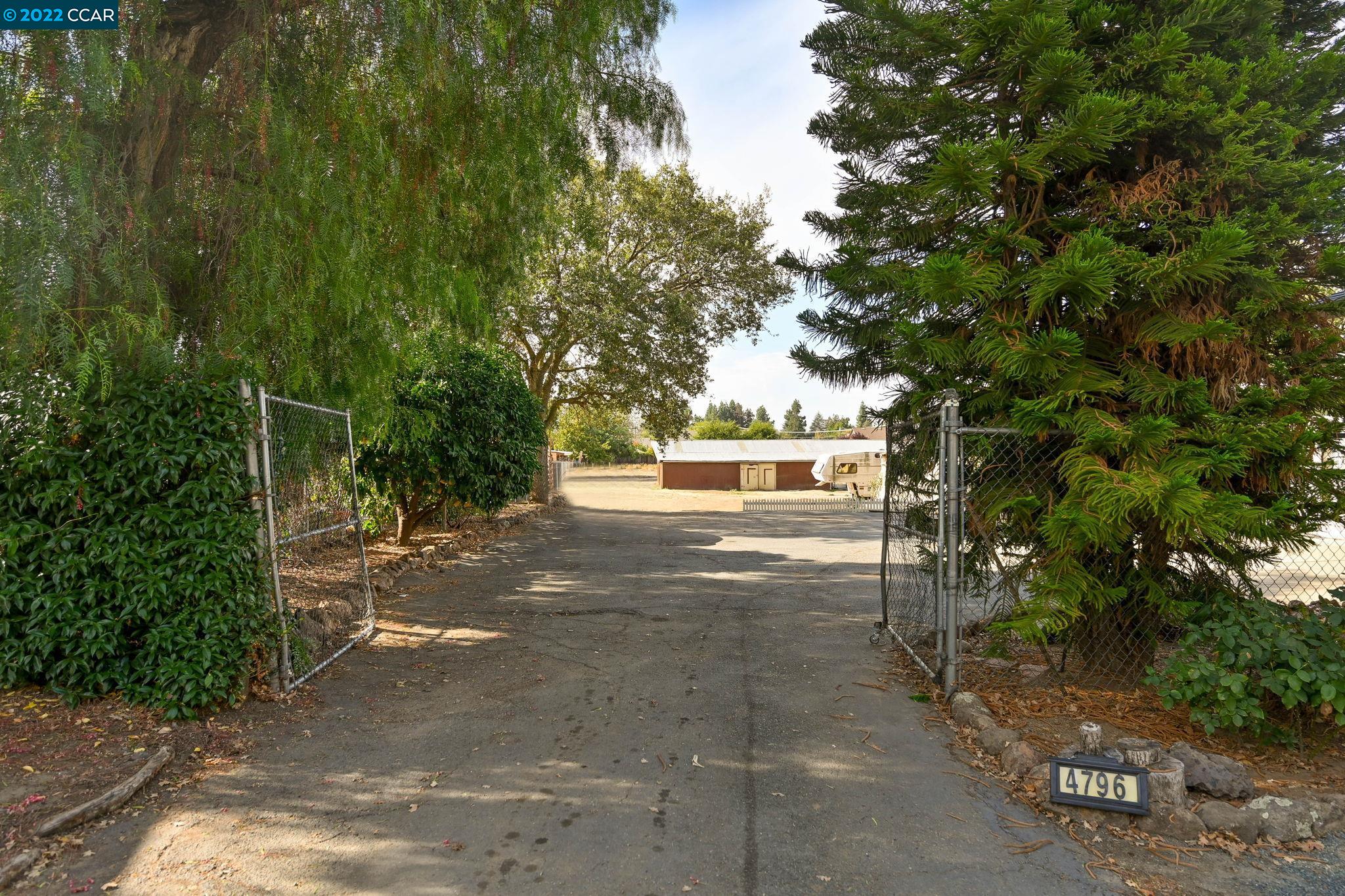 4796 Myrtle Dr