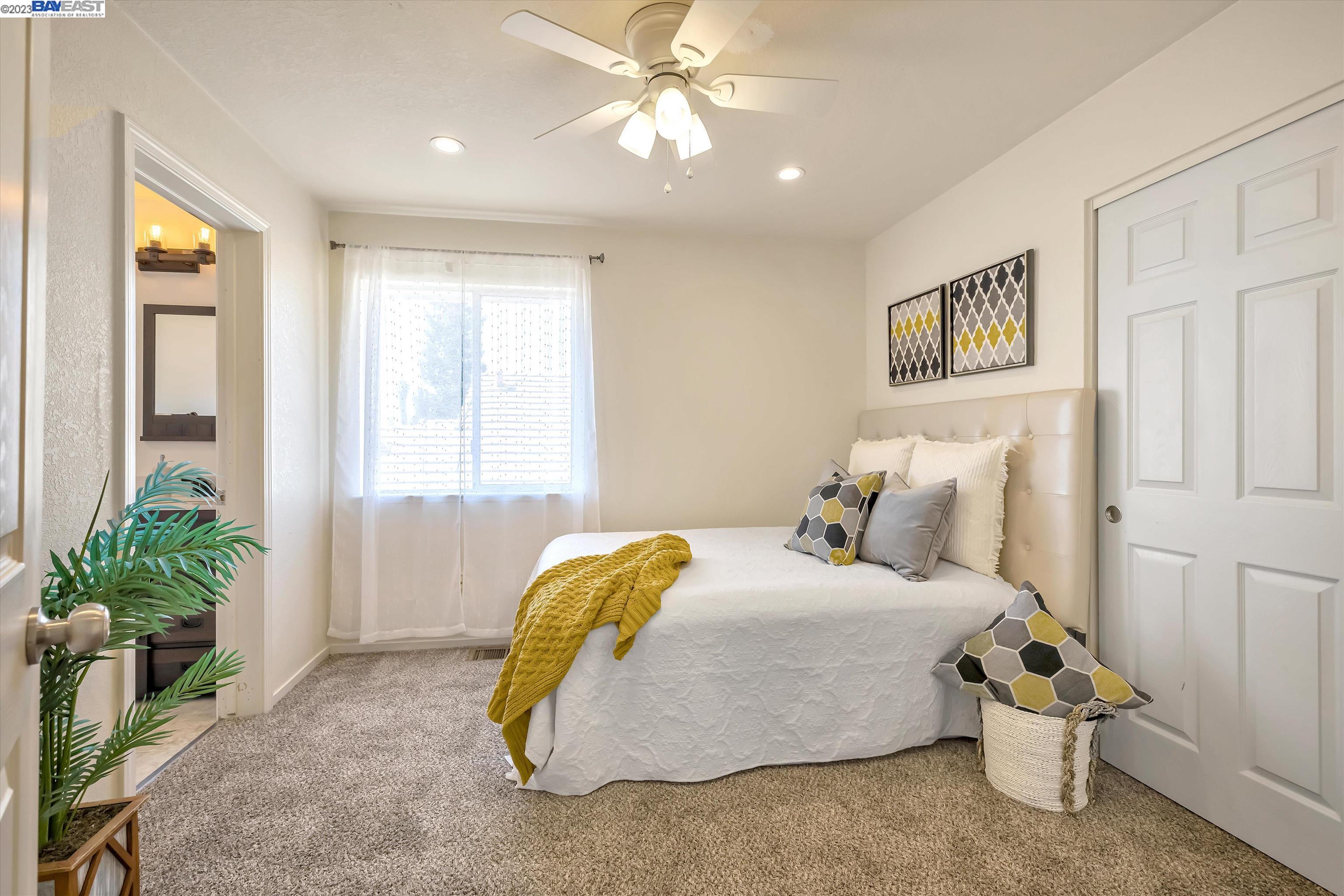 4621 Morningstar Ln