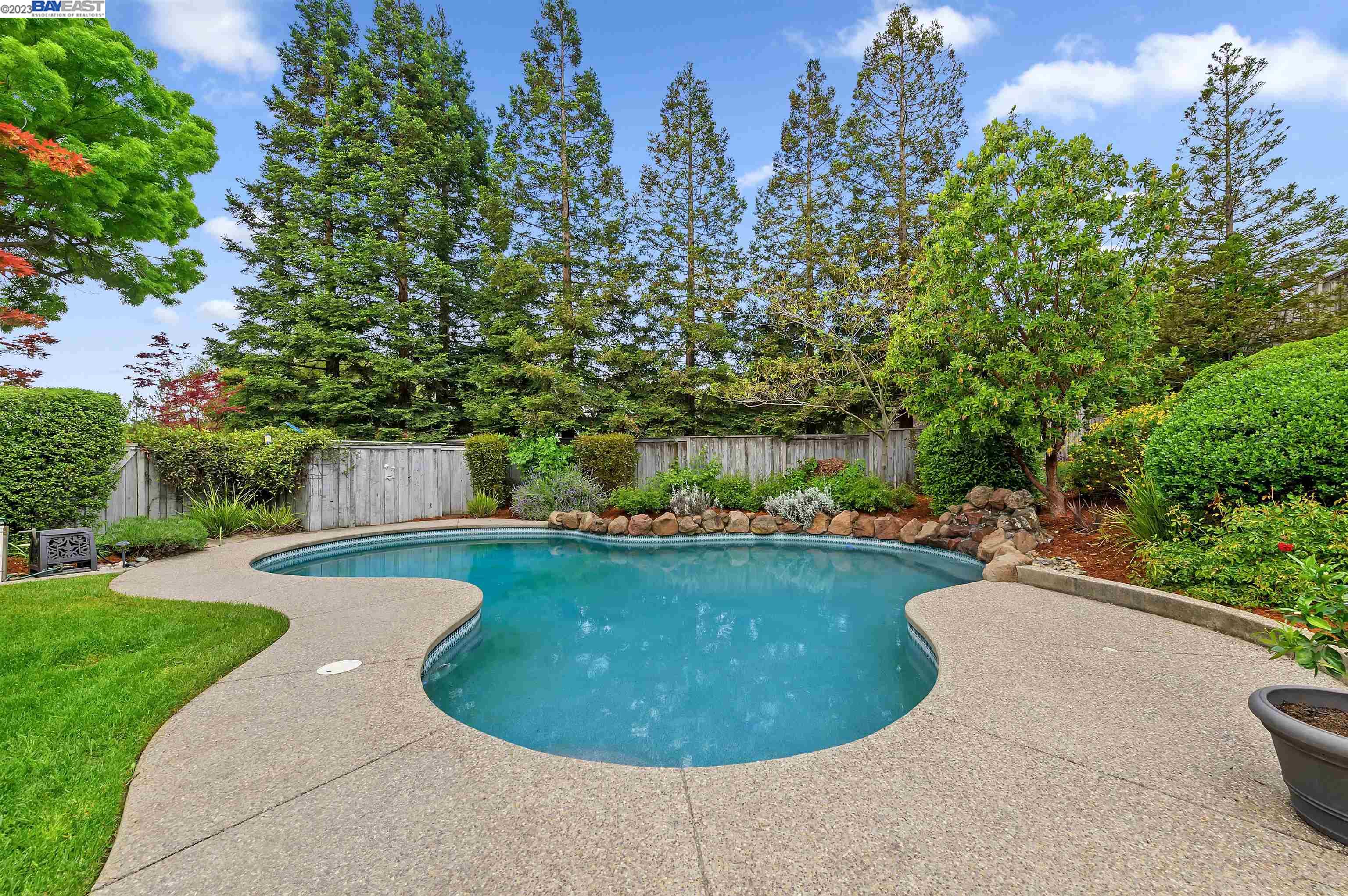 3604 Thornhill Drive