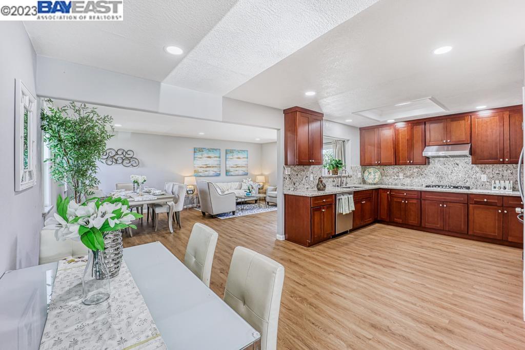 15286 Laverne Dr