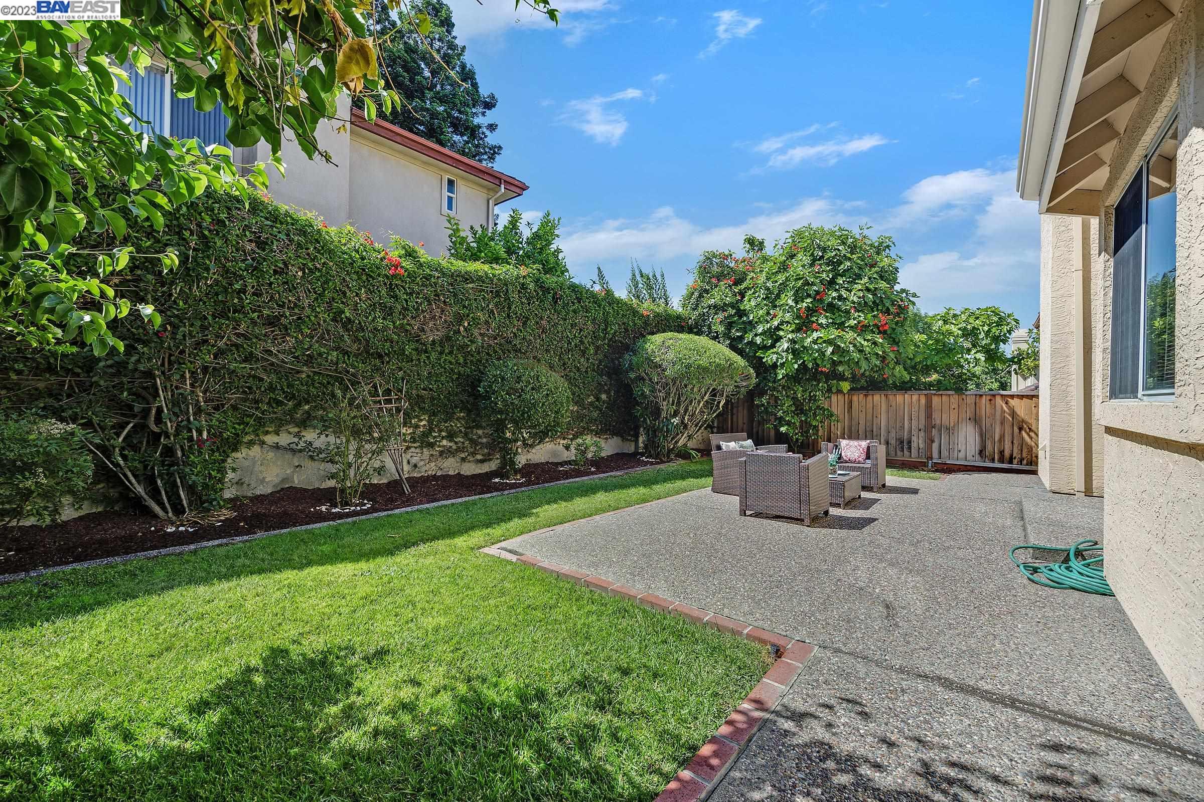 75 Mission Ridge Ct