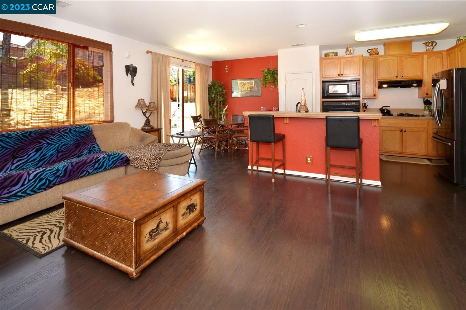 1107 Oakpoint Dr