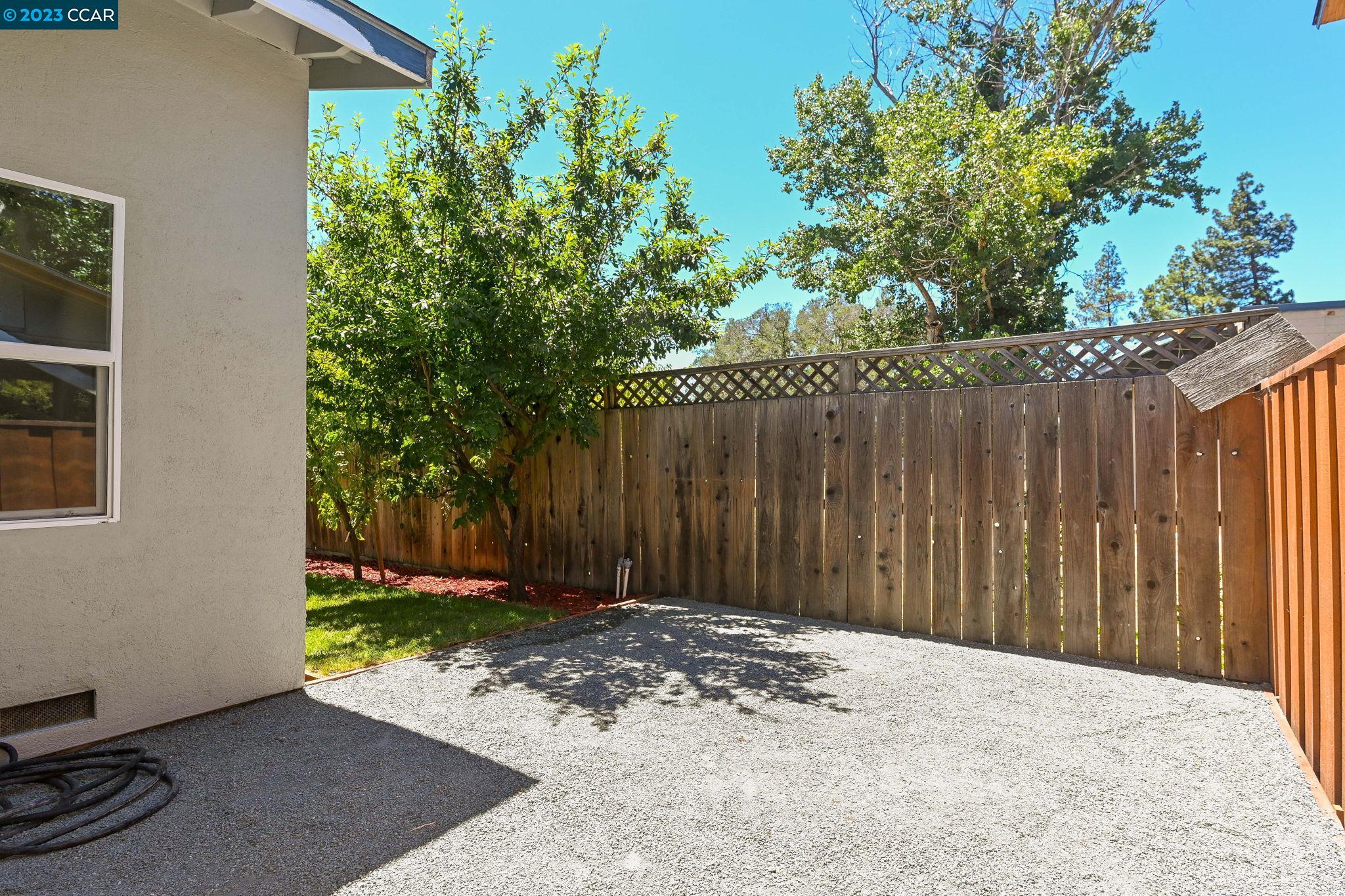 1166 Santa Lucia Dr