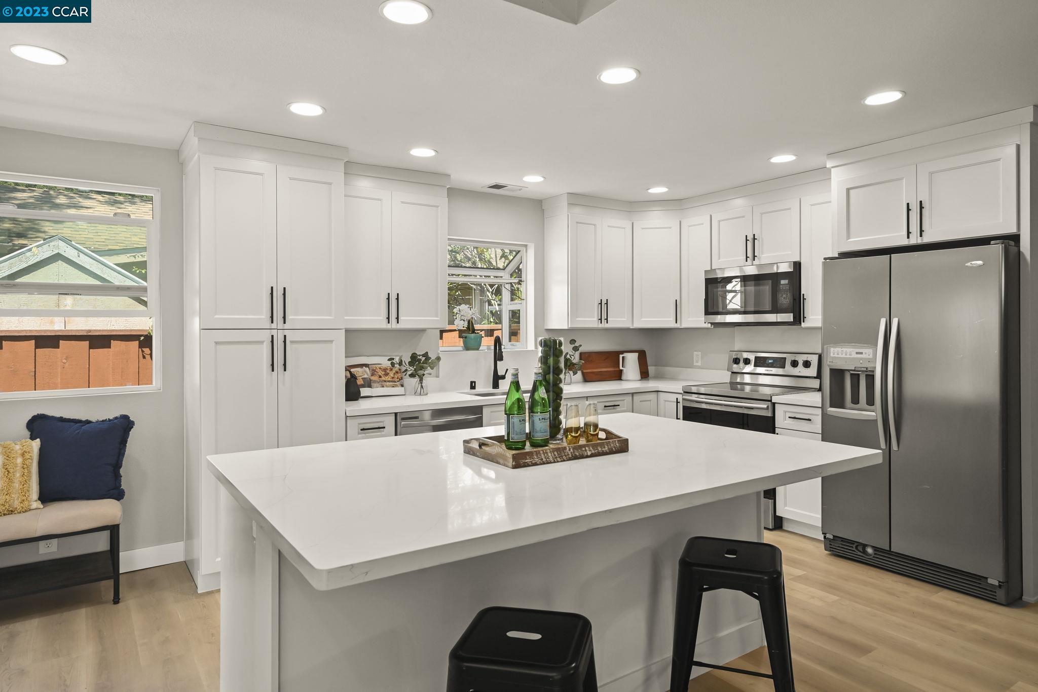 1166 Santa Lucia Dr