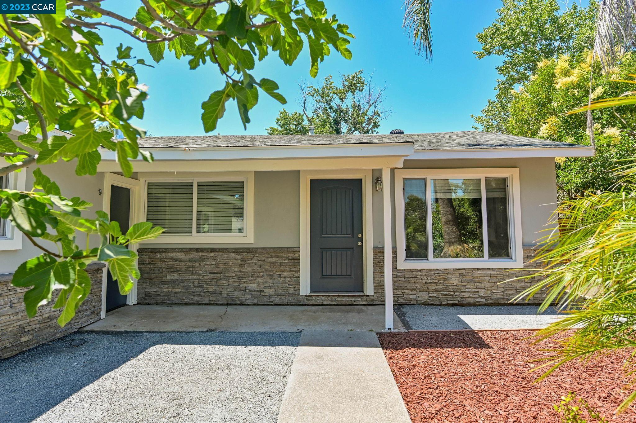 1166 Santa Lucia Dr