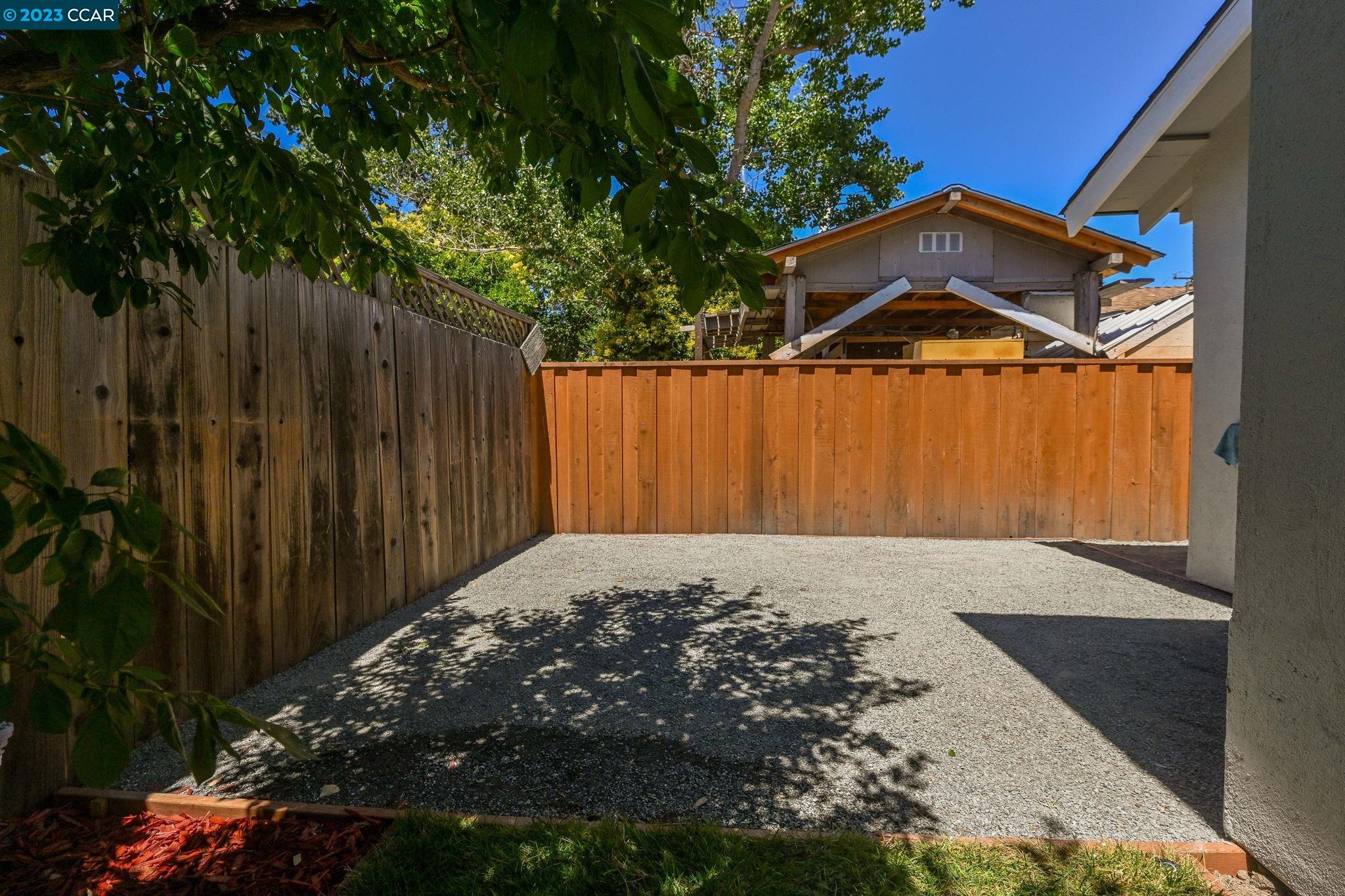 1166 Santa Lucia Dr