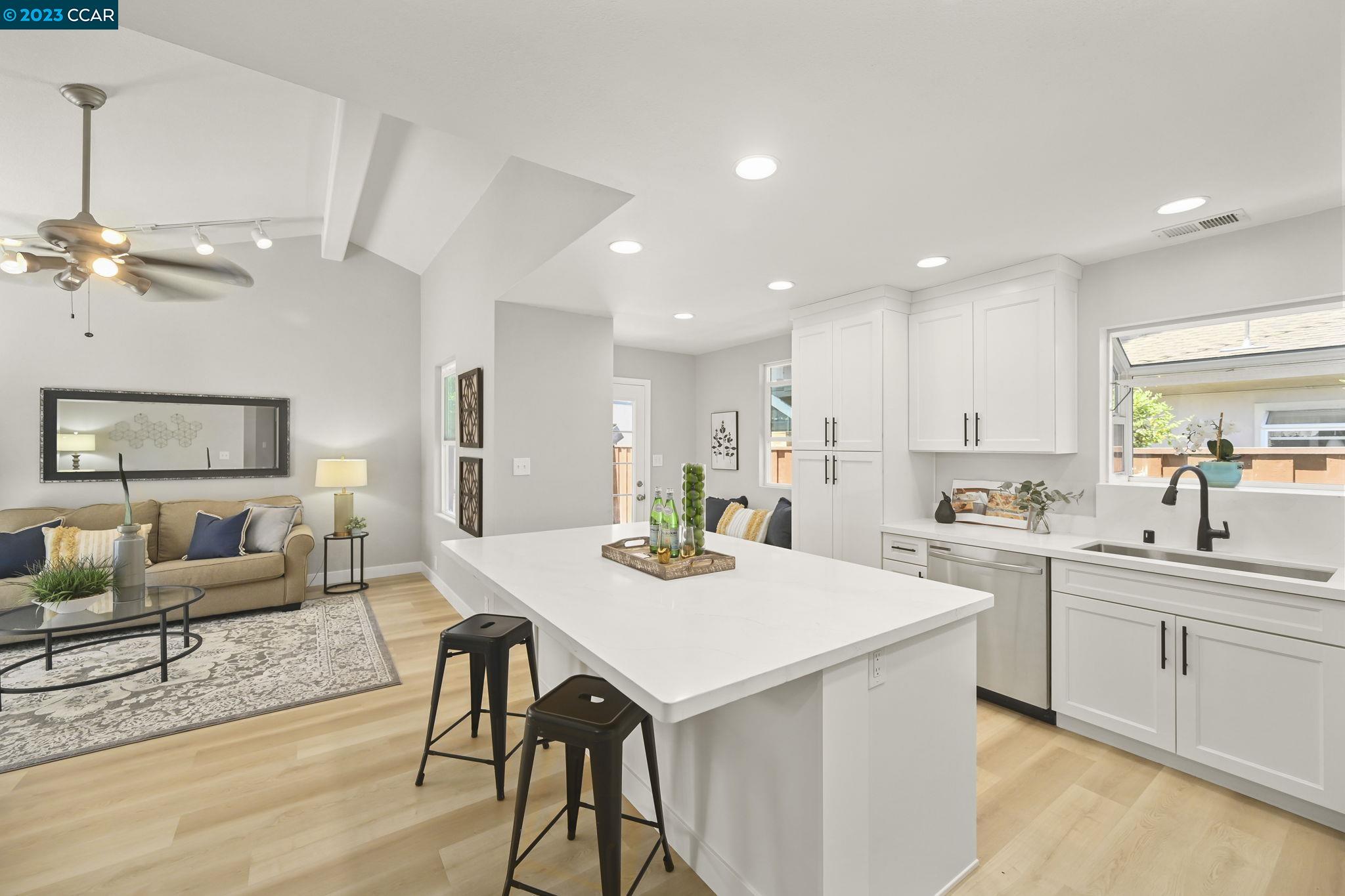 1166 Santa Lucia Dr