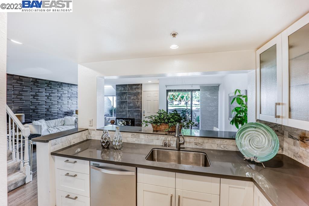 2155 Vista Del Mar