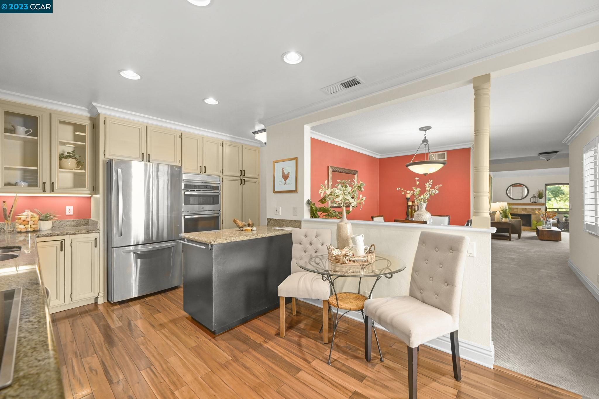 3298 Rossmoor Pkwy Unit: 7