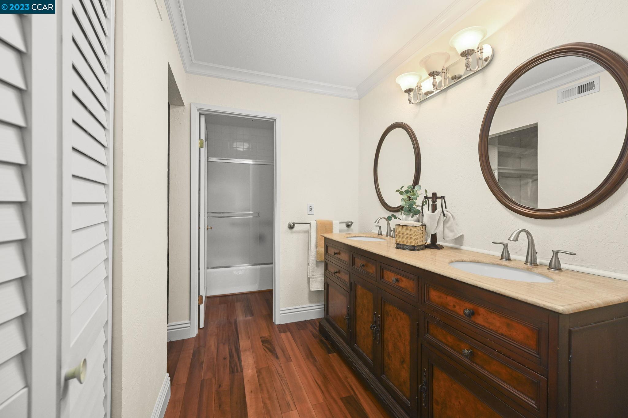3298 Rossmoor Pkwy Unit: 7