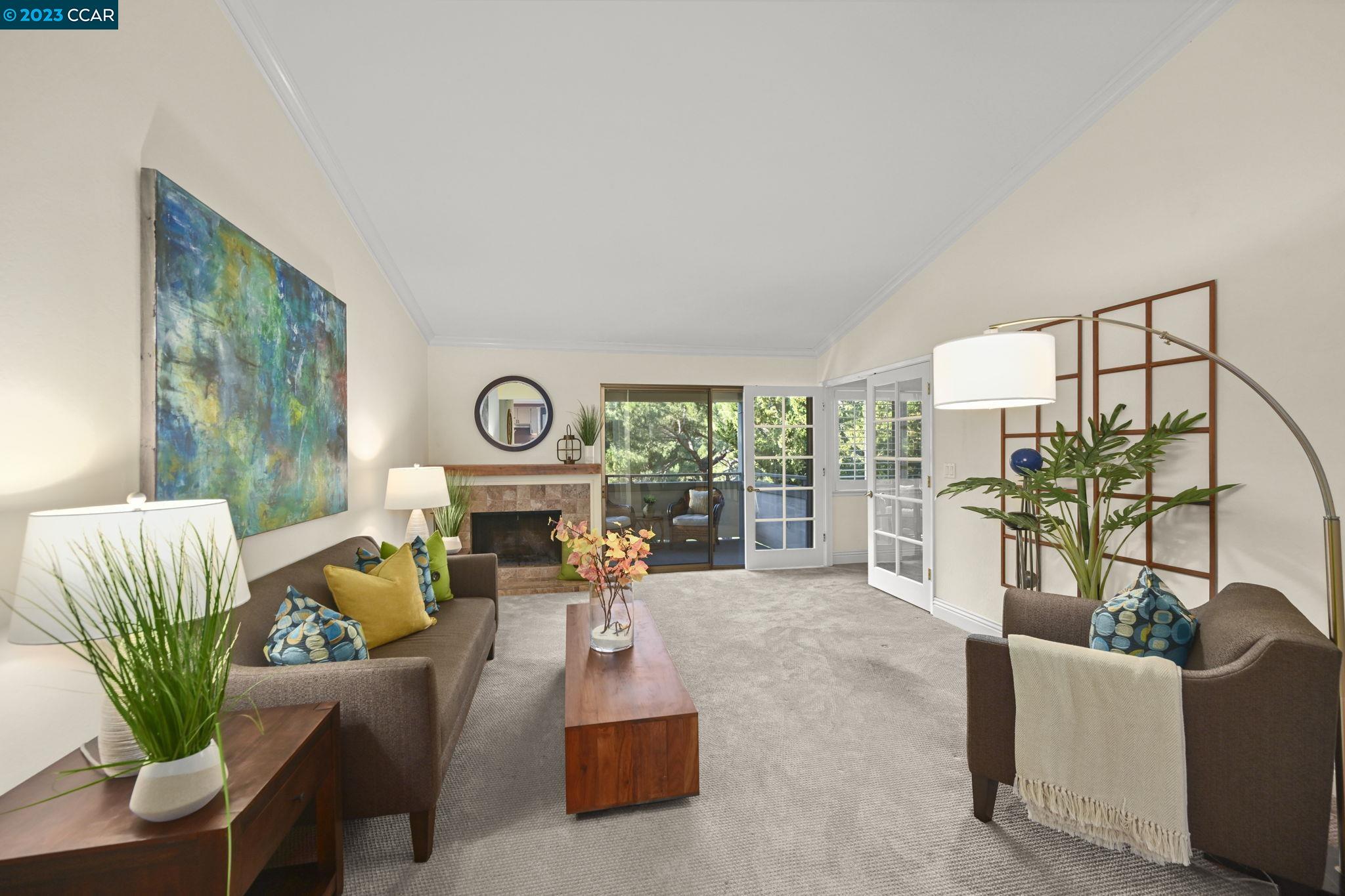 3298 Rossmoor Pkwy Unit: 7