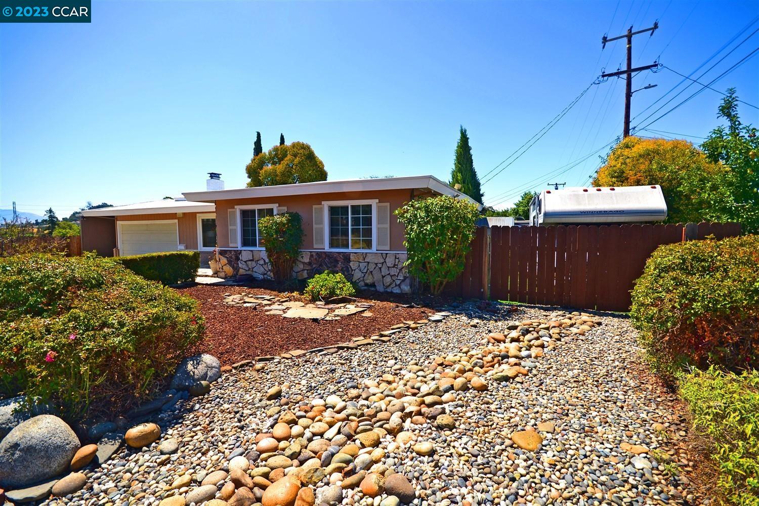 4040 Camino Vinedo