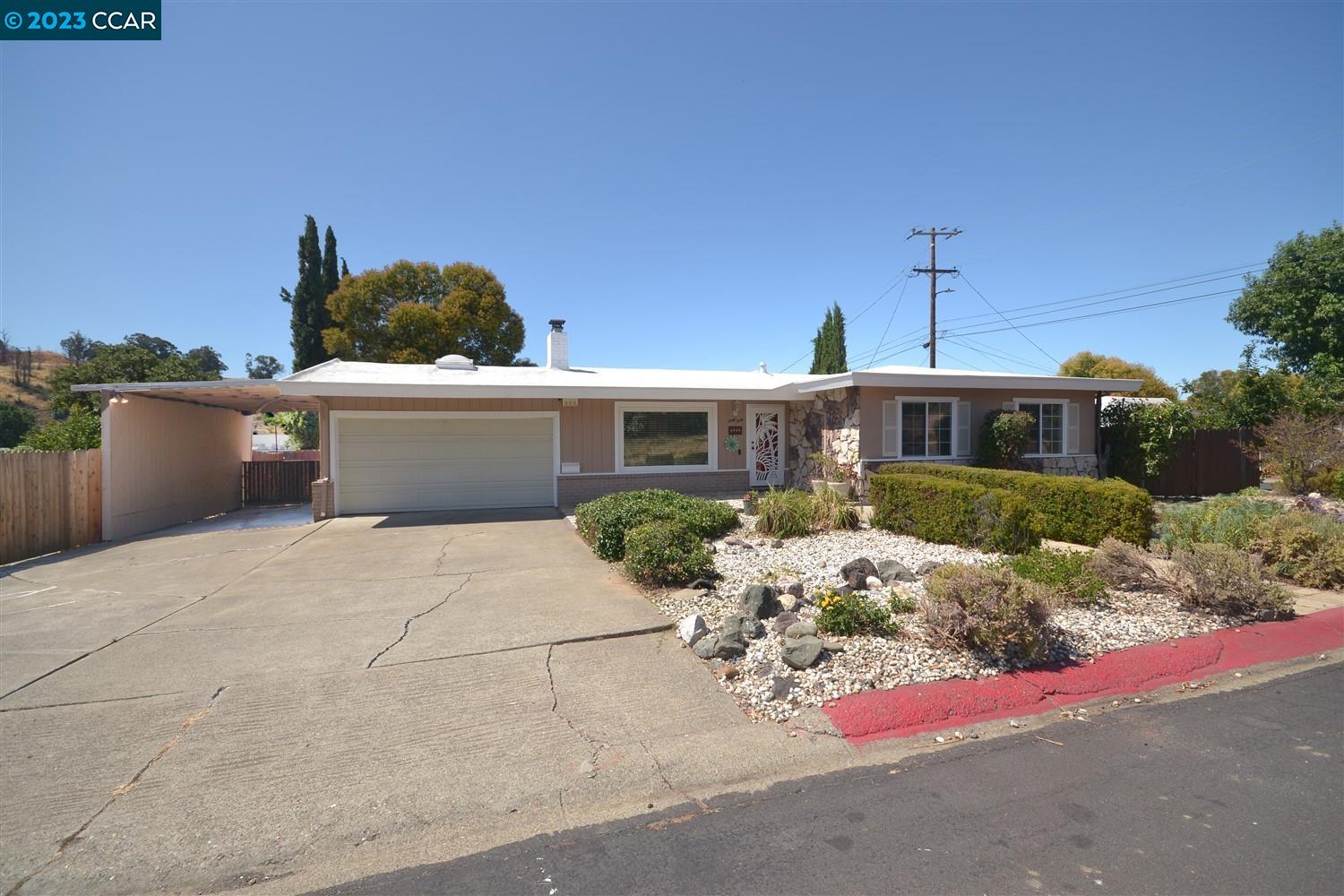 4040 Camino Vinedo