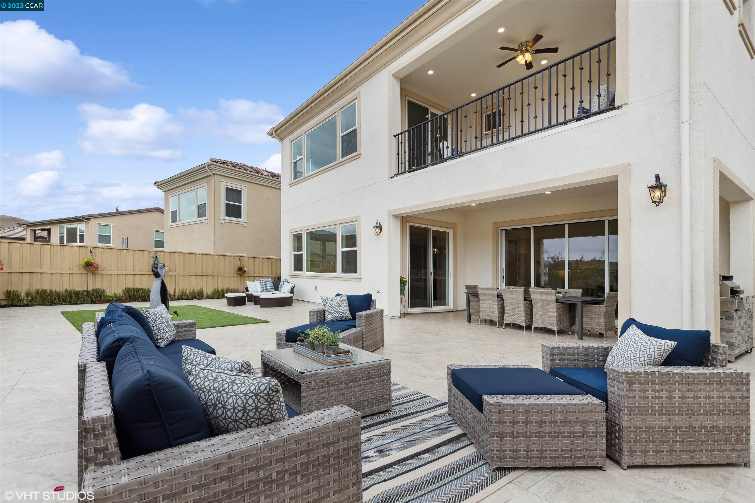 2843 Tulare Hills Dr