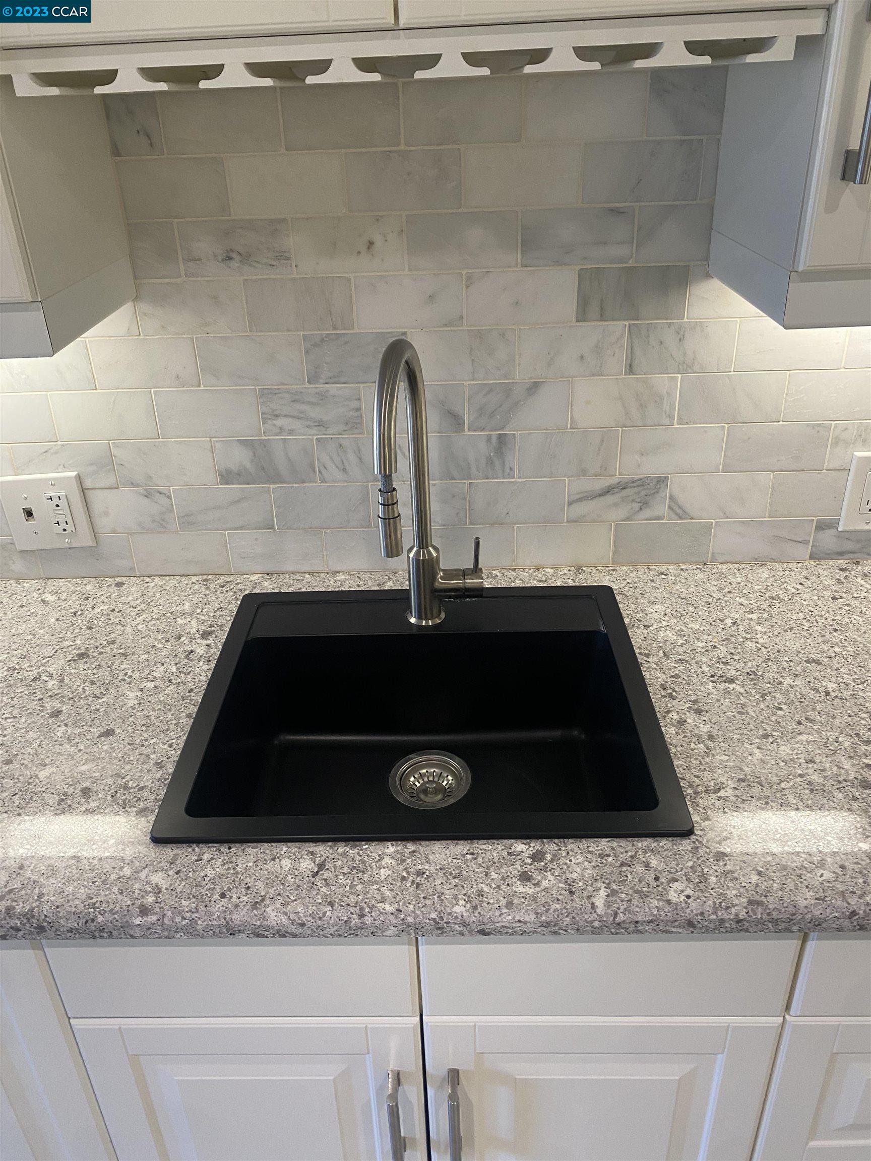 771 Kingston Unit: 205