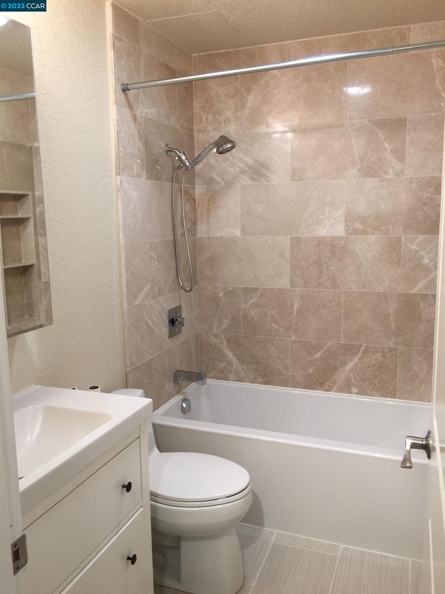 771 Kingston Unit: 205