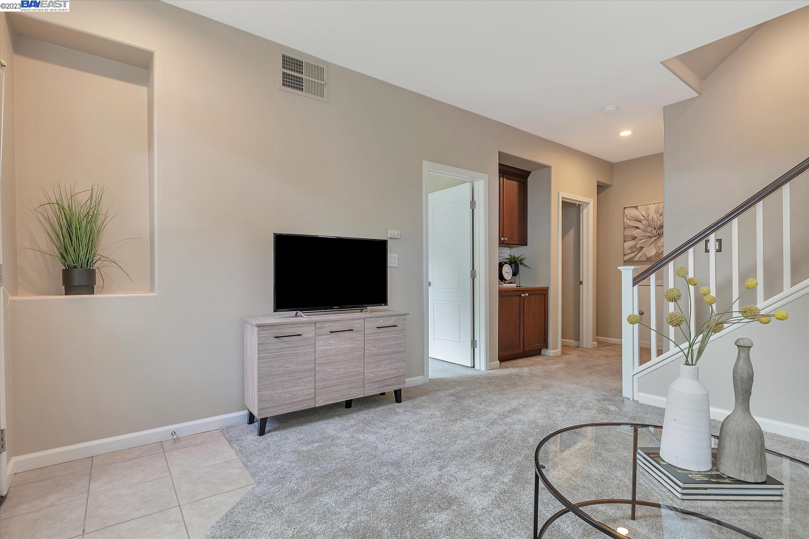 2694 Deerwood Dr