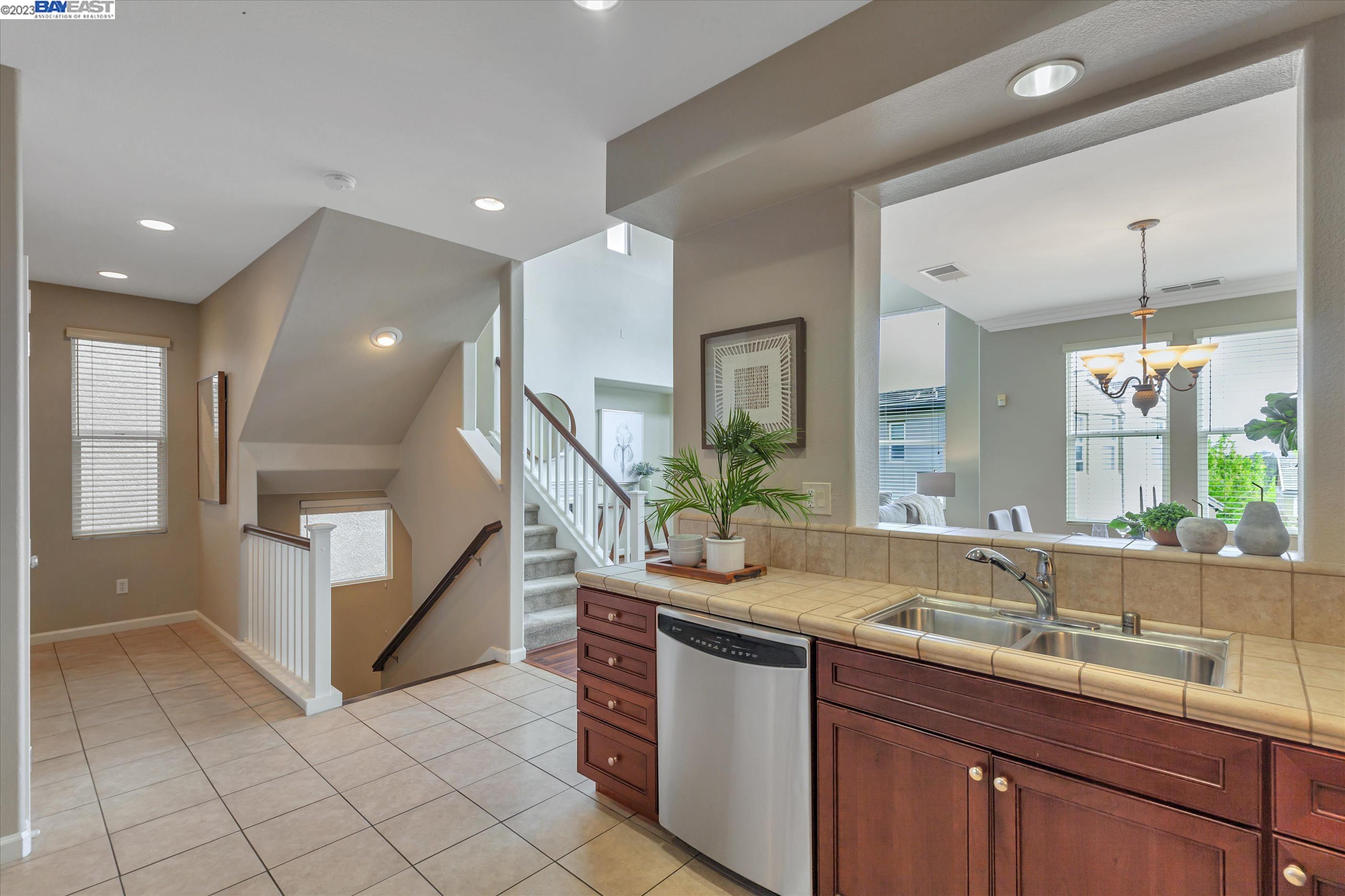 2694 Deerwood Dr