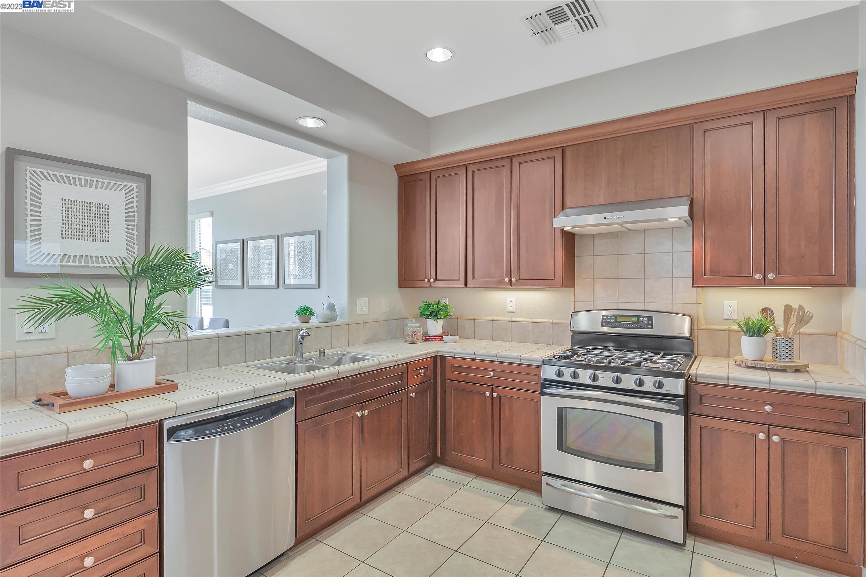 2694 Deerwood Dr
