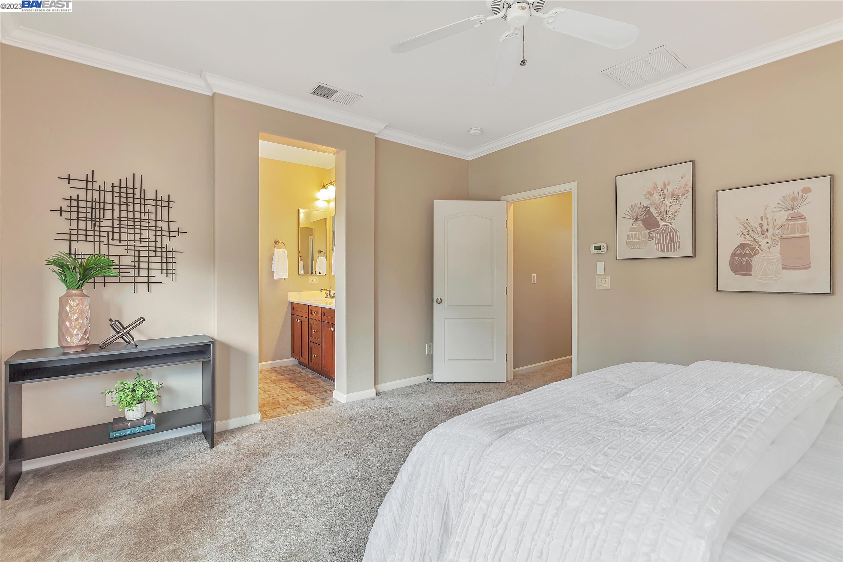 2694 Deerwood Dr