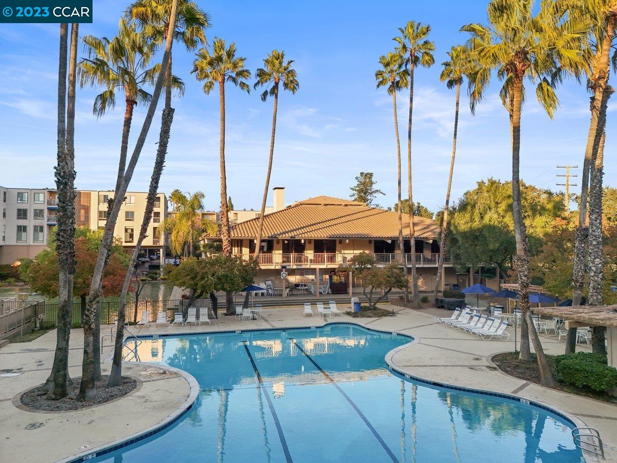 490 N Civic Dr Unit: 304