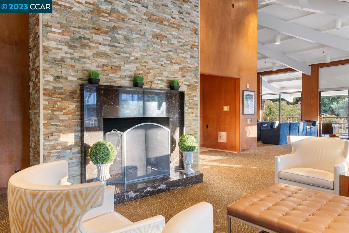 490 N Civic Dr Unit: 304