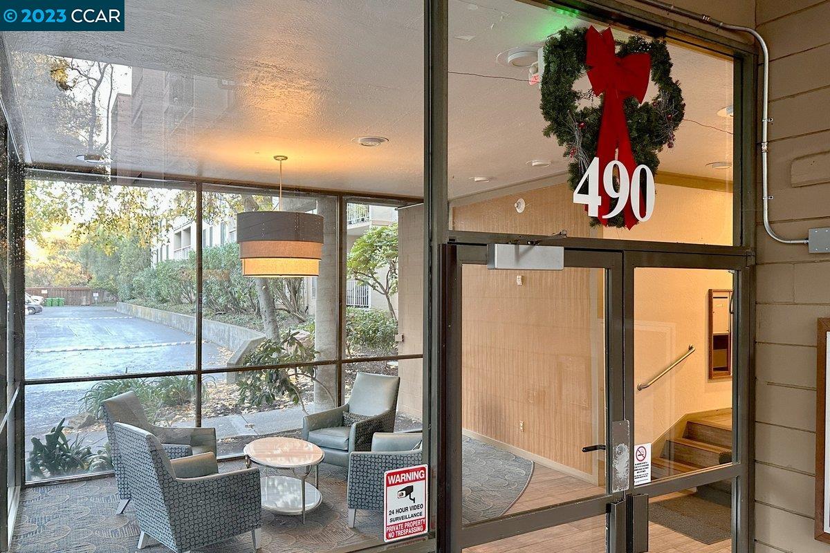 490 N Civic Dr Unit: 304