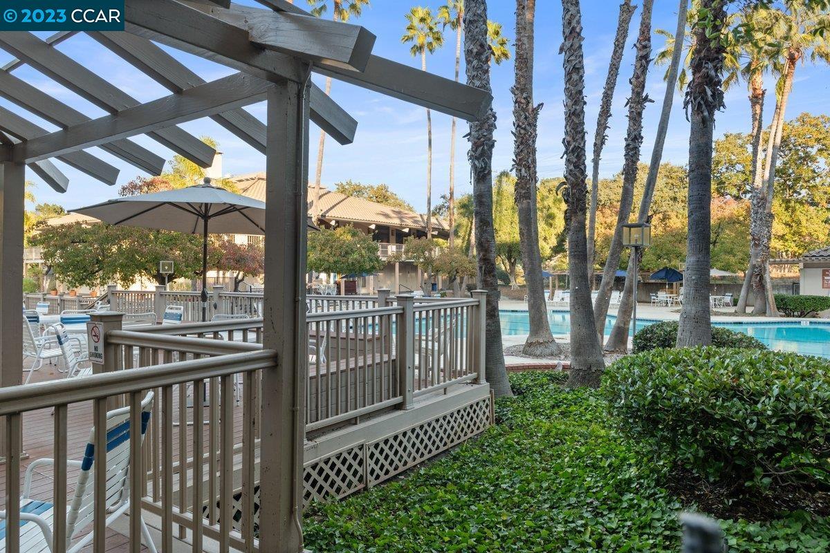 490 N Civic Dr Unit: 304
