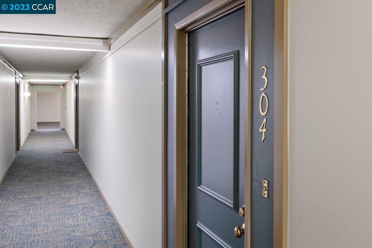490 N Civic Dr Unit: 304