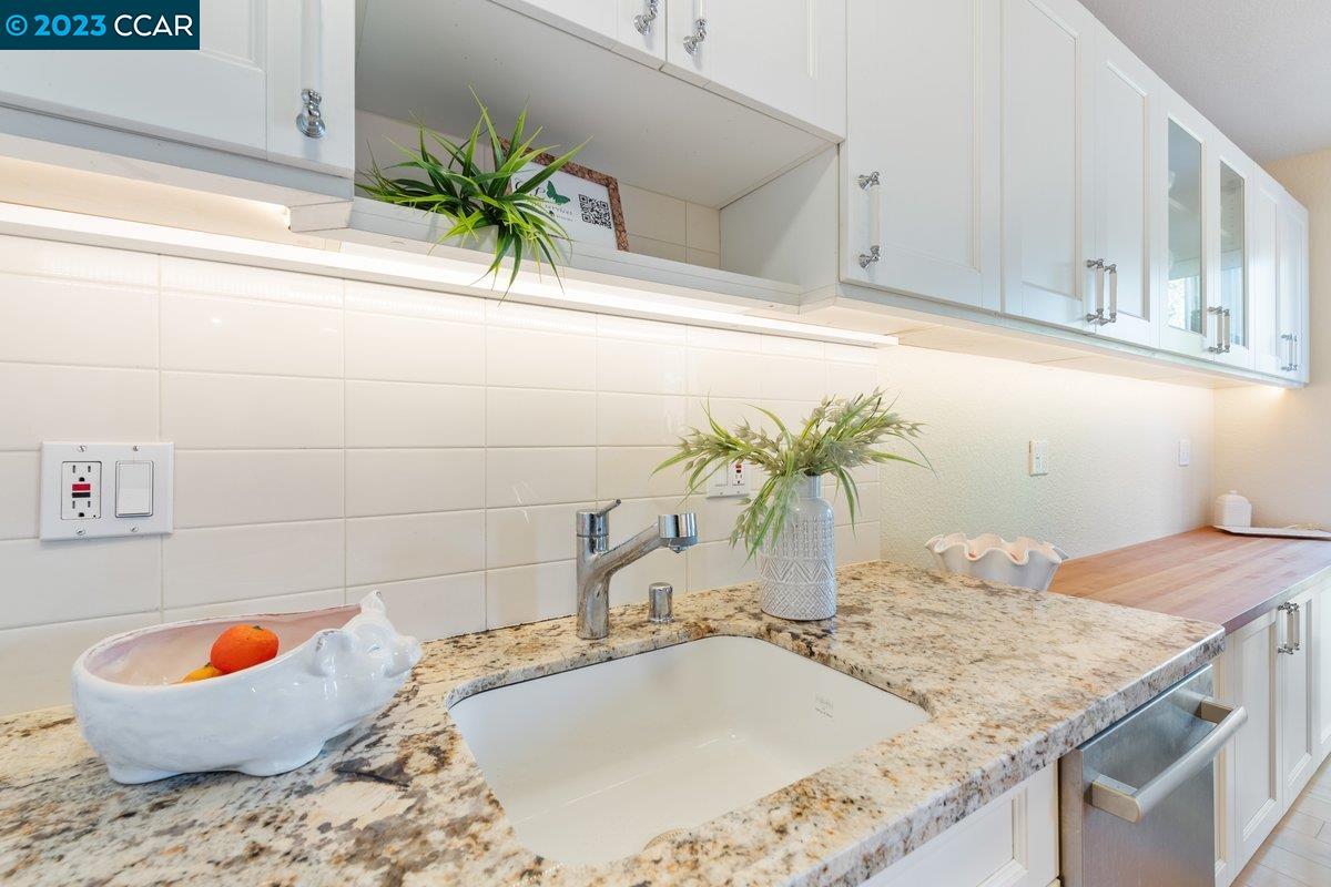 490 N Civic Dr Unit: 304