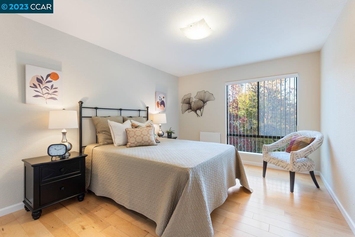 490 N Civic Dr Unit: 304
