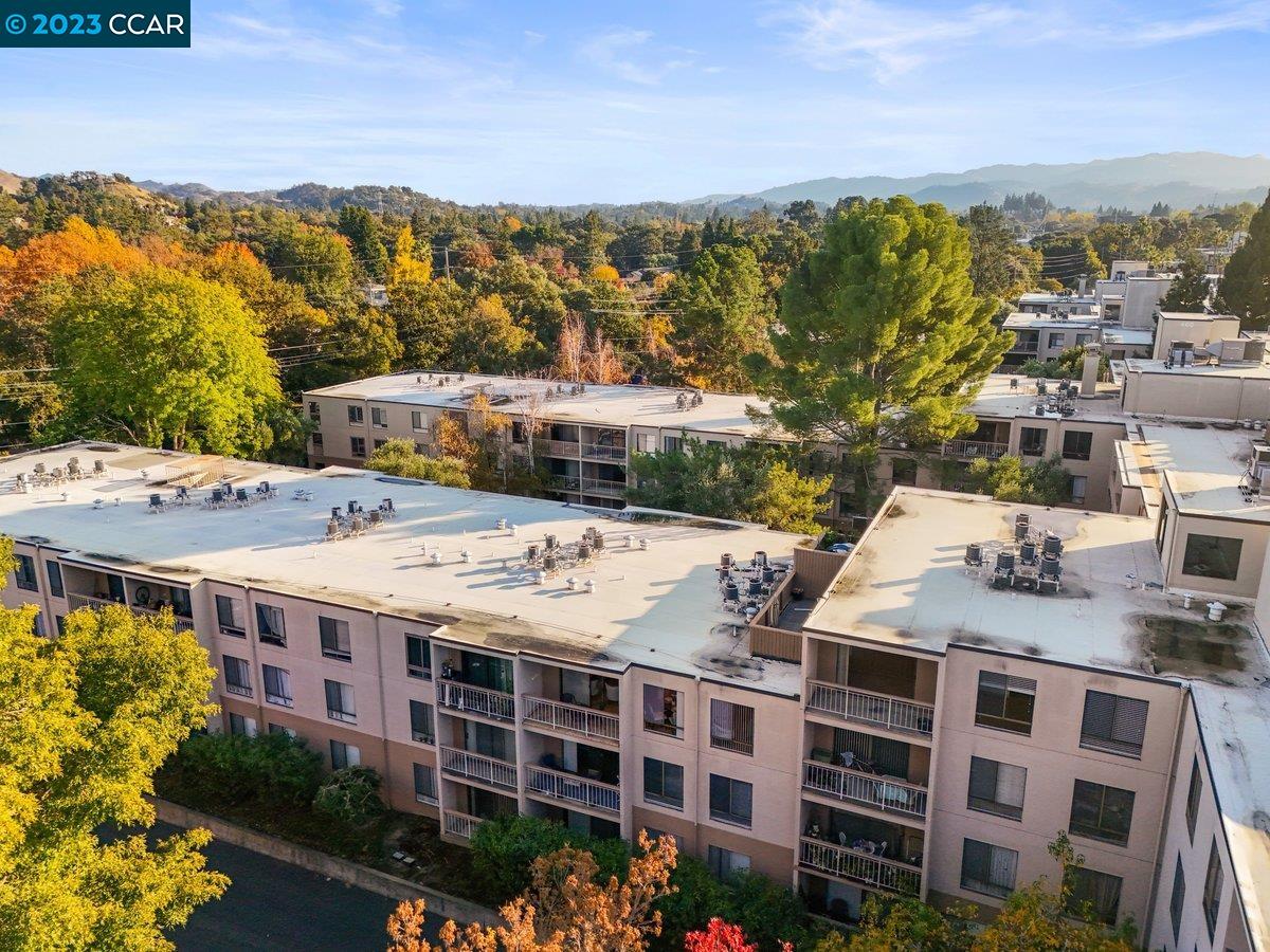 490 N Civic Dr Unit: 304