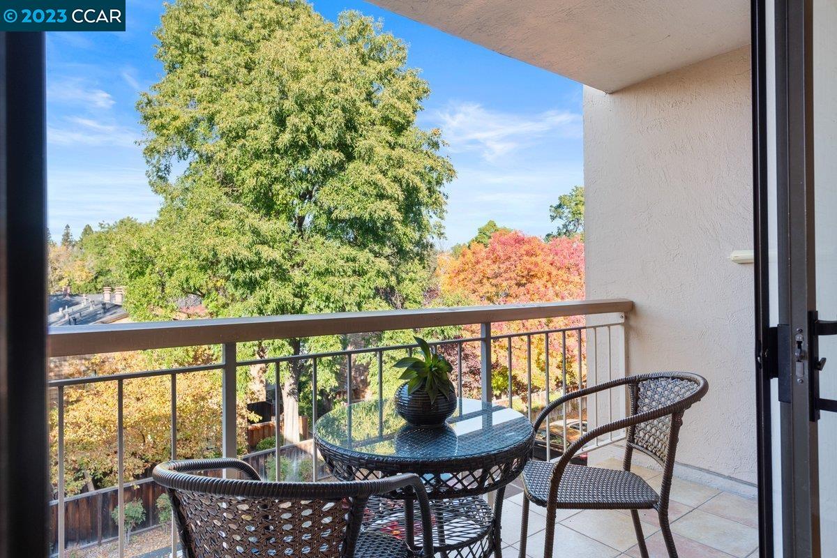490 N Civic Dr Unit: 304
