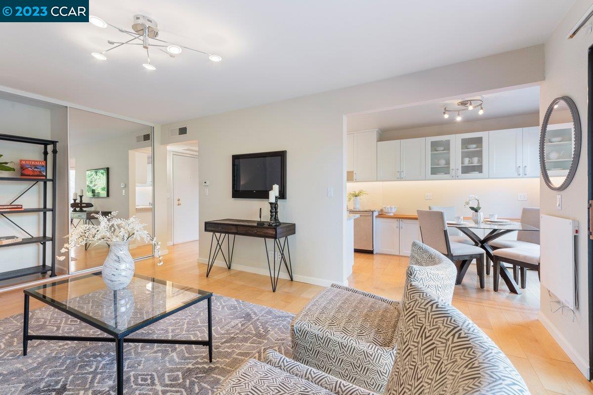 490 N Civic Dr Unit: 304