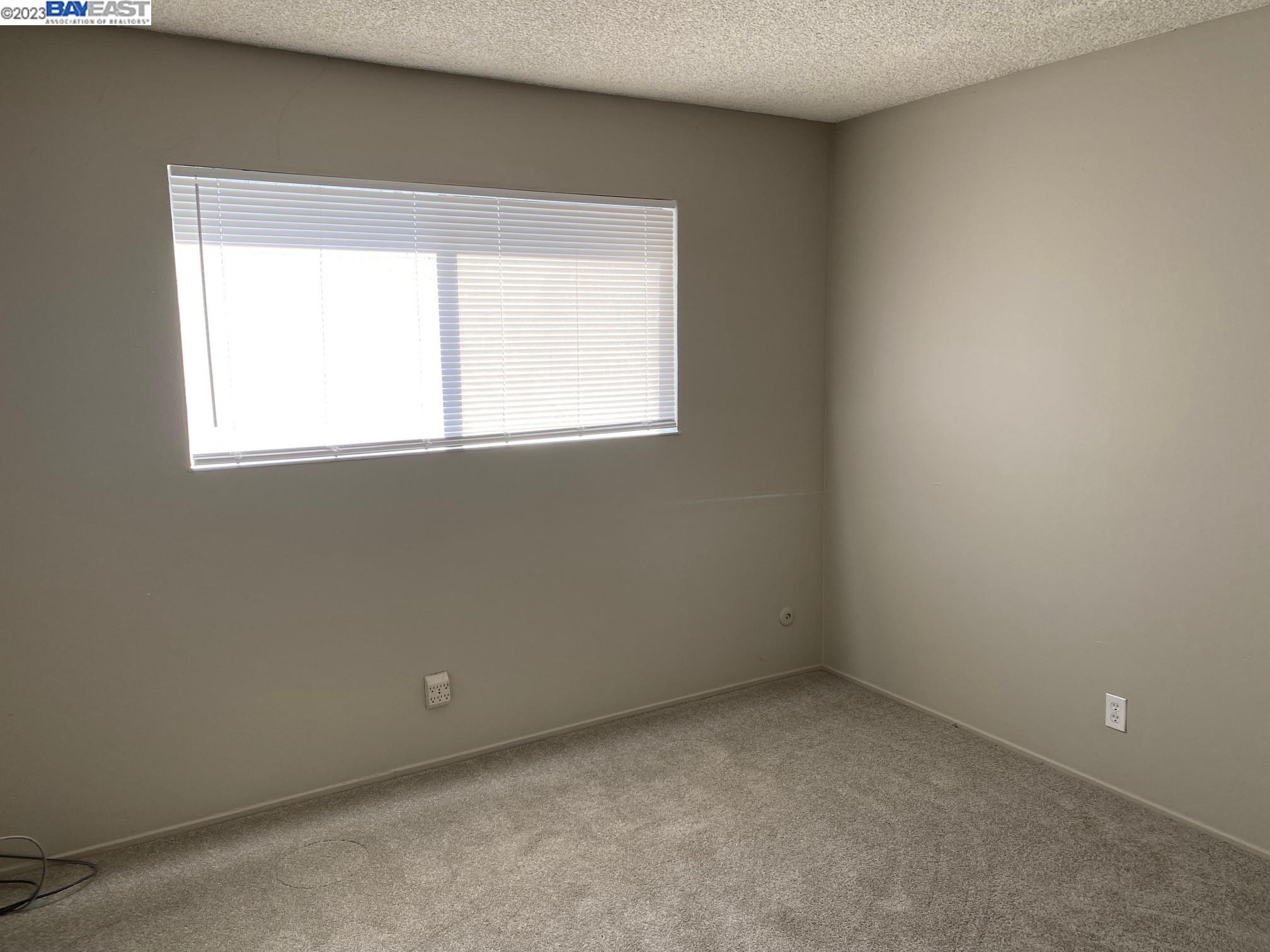 2122 Peppertree Way Unit: 2