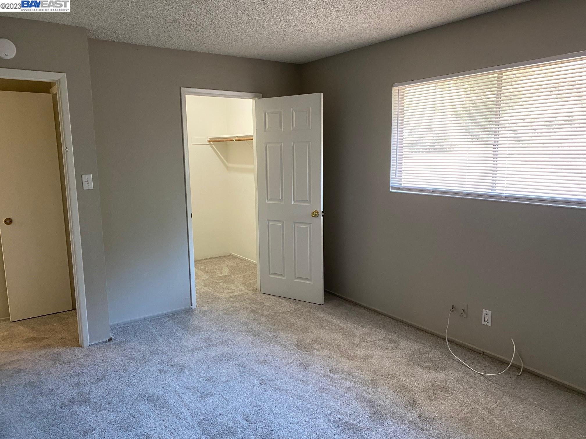 2122 Peppertree Way Unit: 2