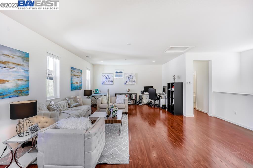 3184 Vittoria Loop