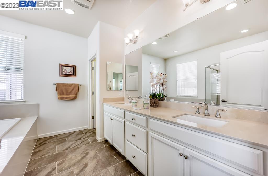 3184 Vittoria Loop