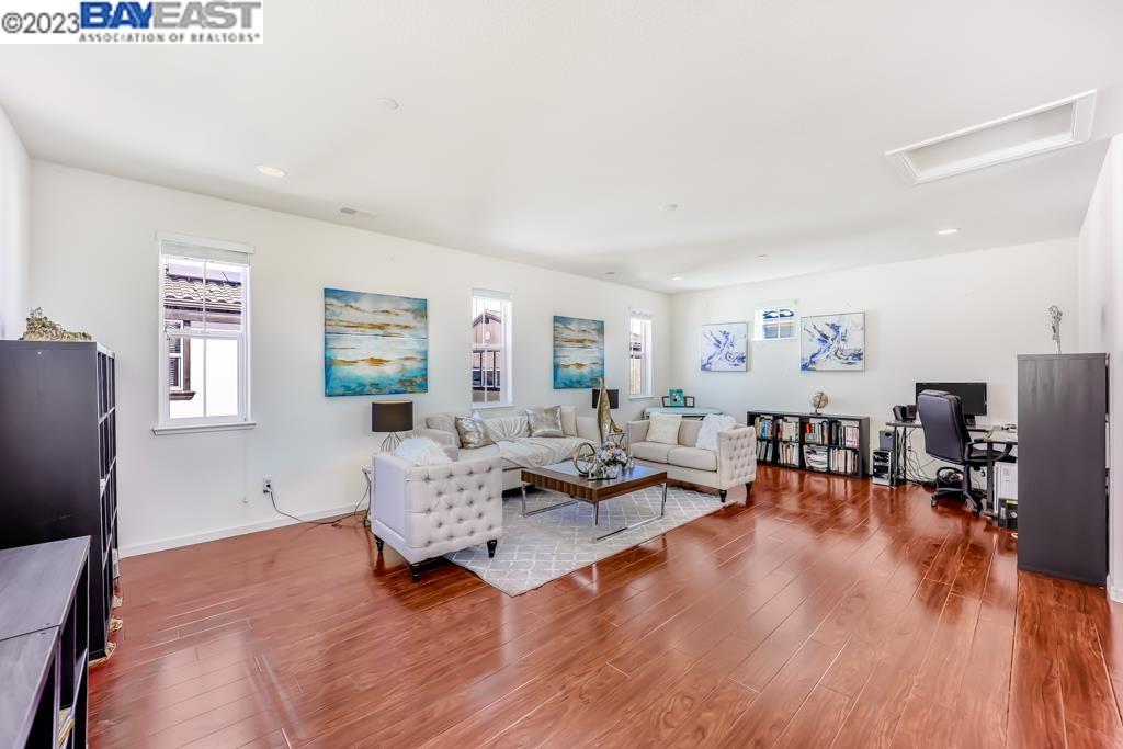 3184 Vittoria Loop