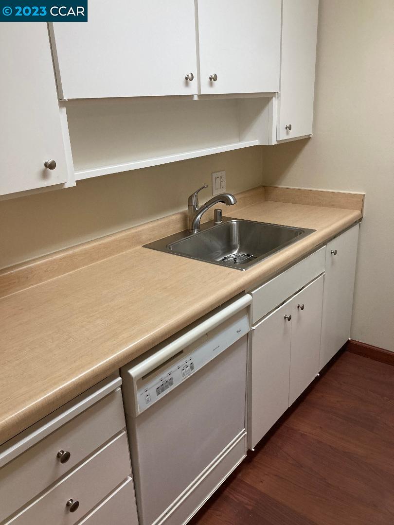 470 N Civic Dr # 105